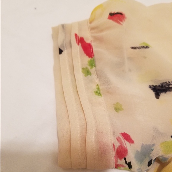 Short sleeve button up top - Picture 7 of 8